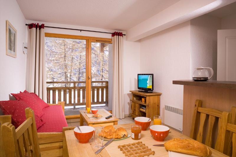 Madame Vacances Residence Le Parc Des Airelles 레오레스 외부 사진