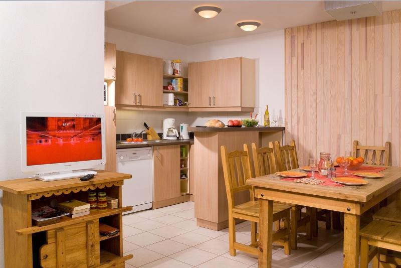 Madame Vacances Residence Le Parc Des Airelles 레오레스 외부 사진