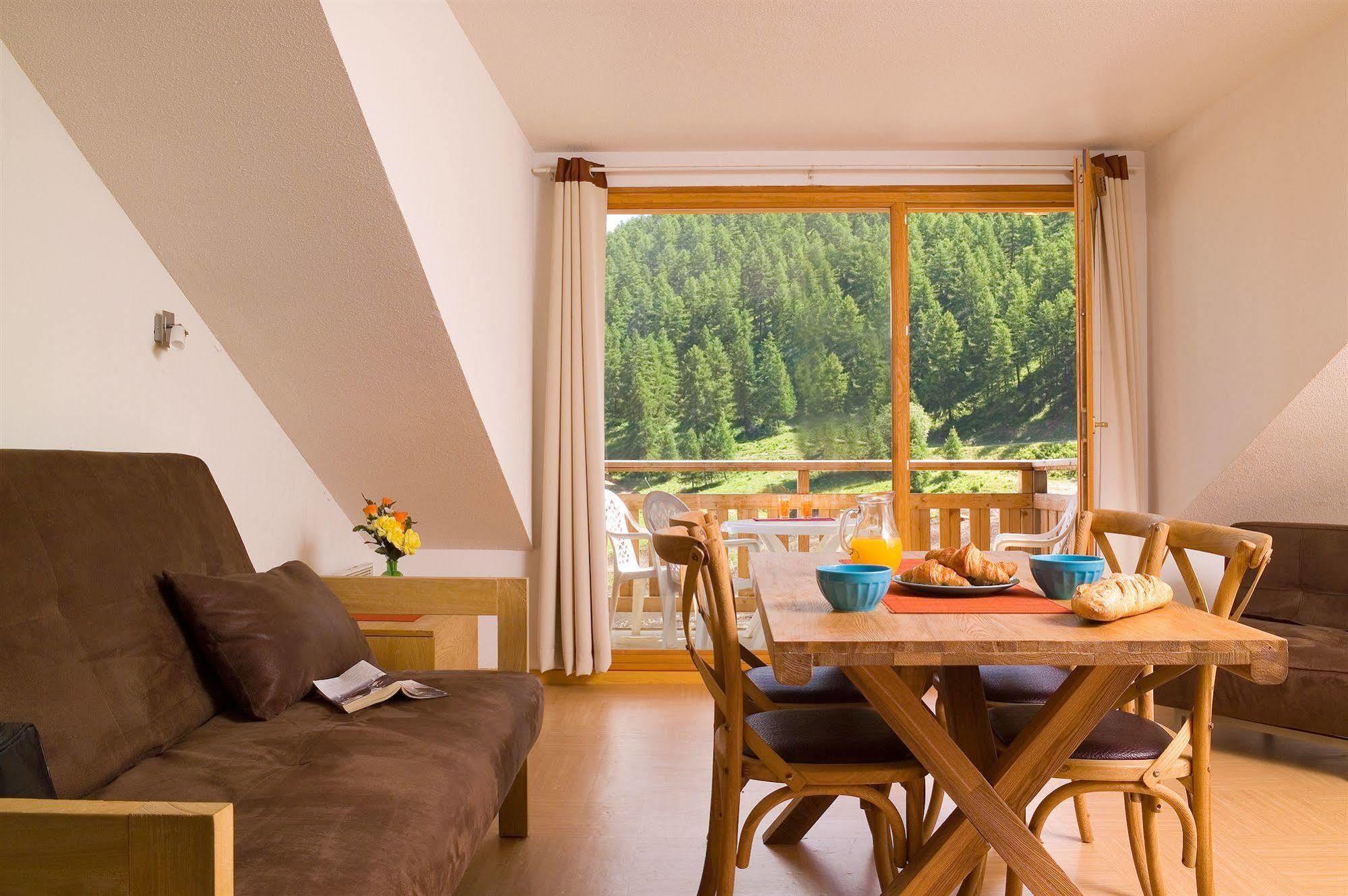 Madame Vacances Residence Le Parc Des Airelles 레오레스 외부 사진