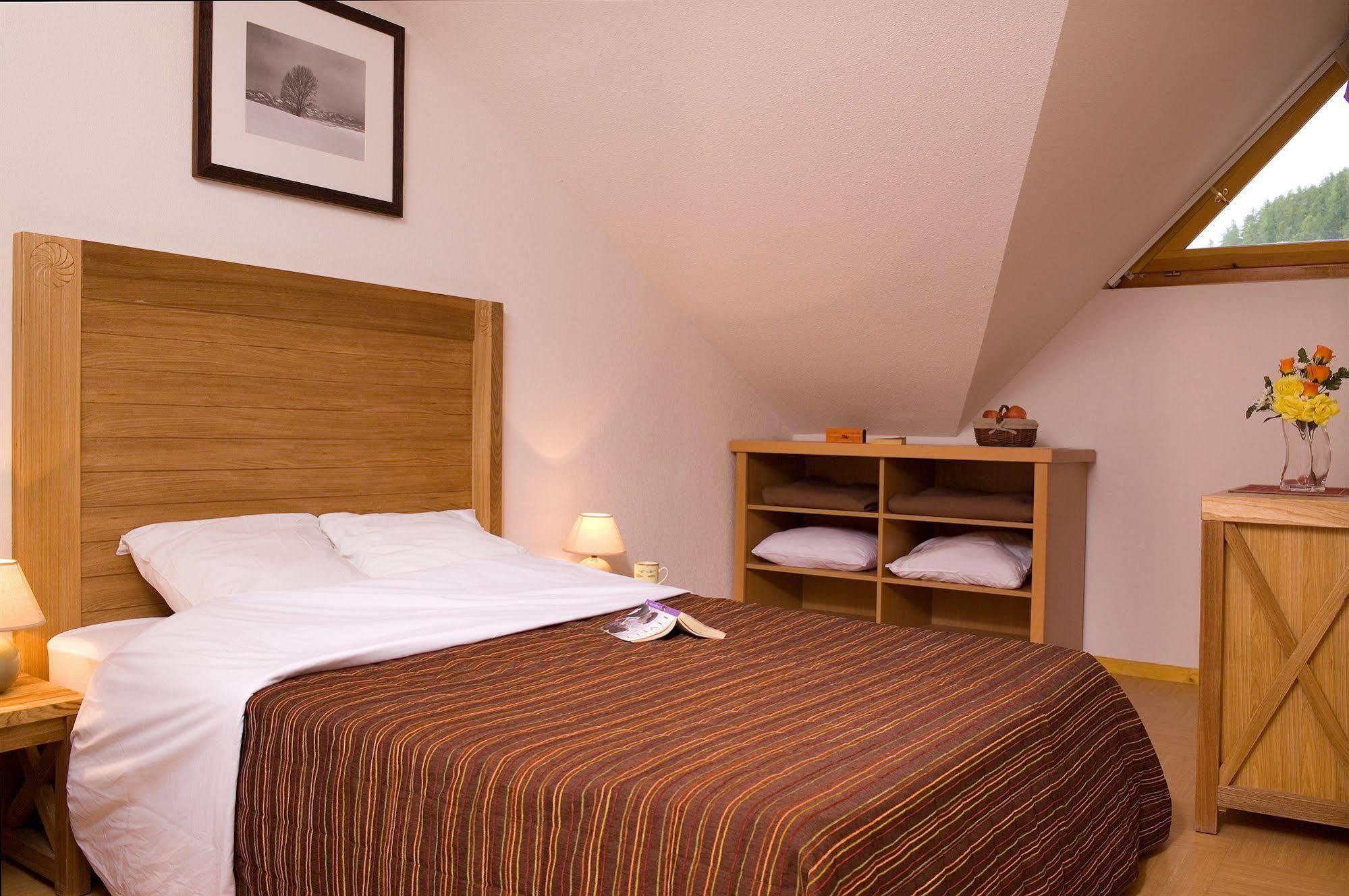 Madame Vacances Residence Le Parc Des Airelles 레오레스 외부 사진