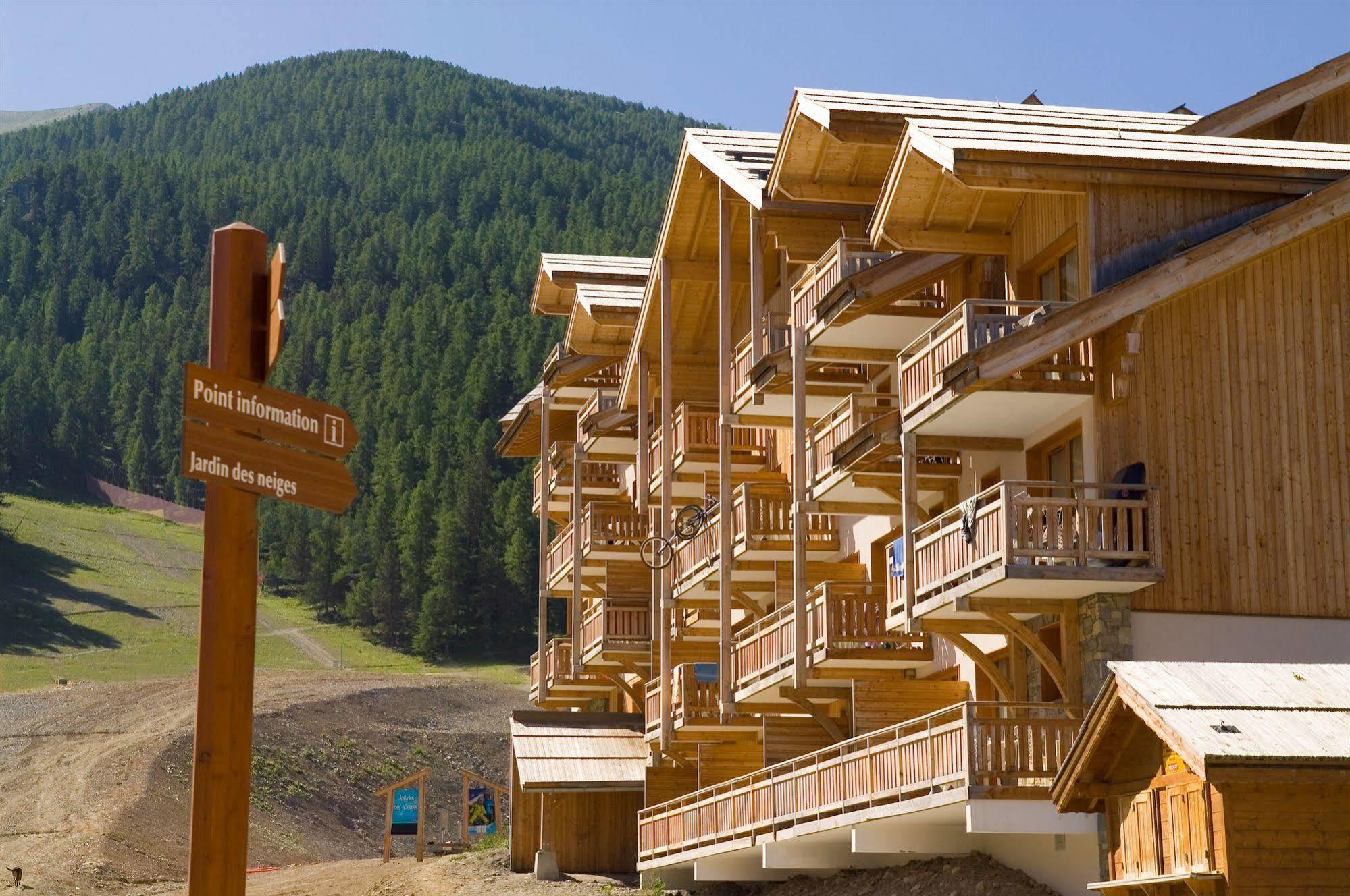 Madame Vacances Residence Le Parc Des Airelles 레오레스 외부 사진